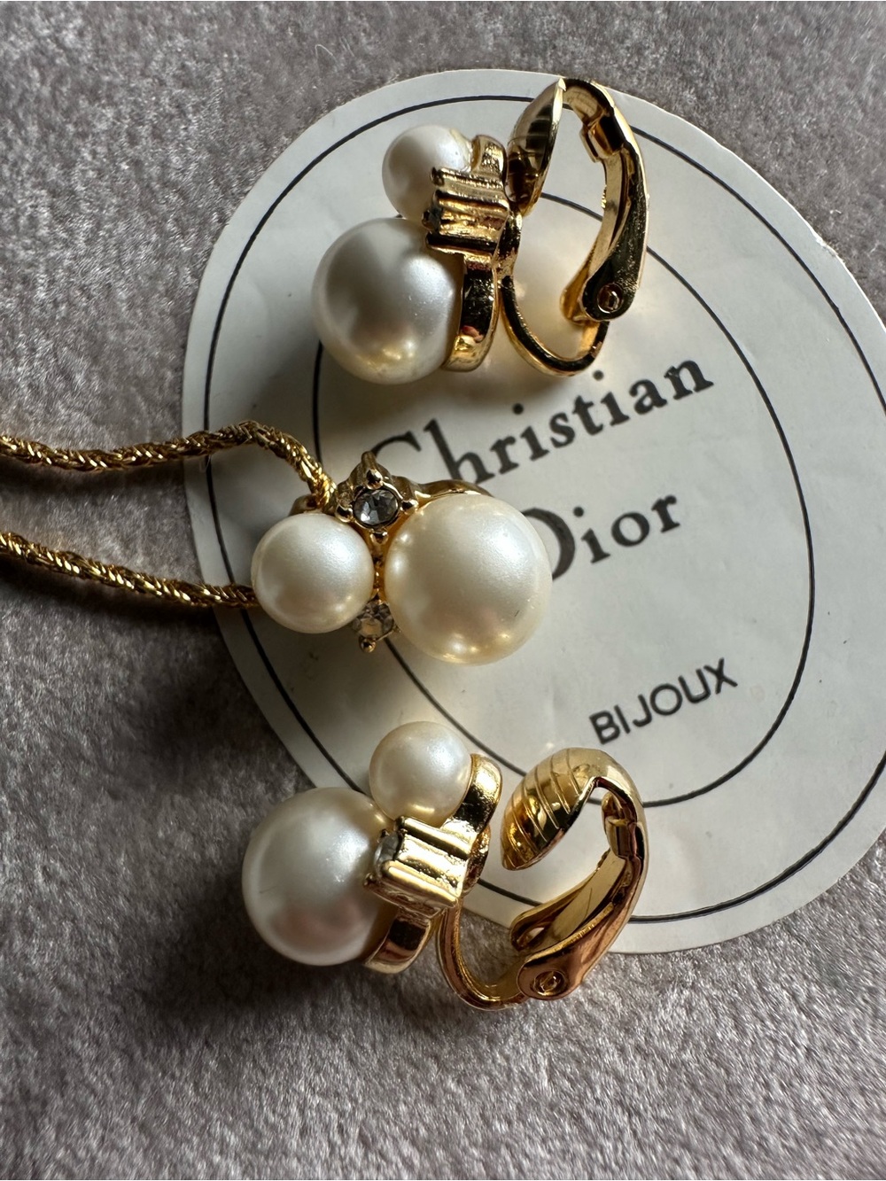 Vintage Christian Dior Faux Pearl Rhinestone Necklace & Clip-On Earrings Set - Picture 6 of 16